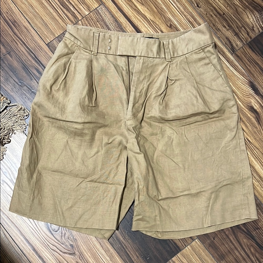 Banana Republic linen Tan Bermuda linen Shorts